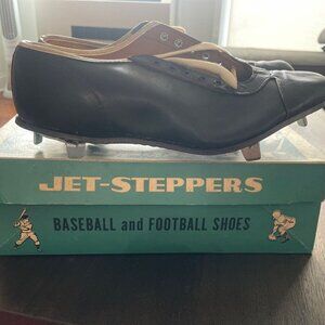 Vintage Sneakers 1950s Jet-Steppers Baseball & Football Shoes  In Original Box 9